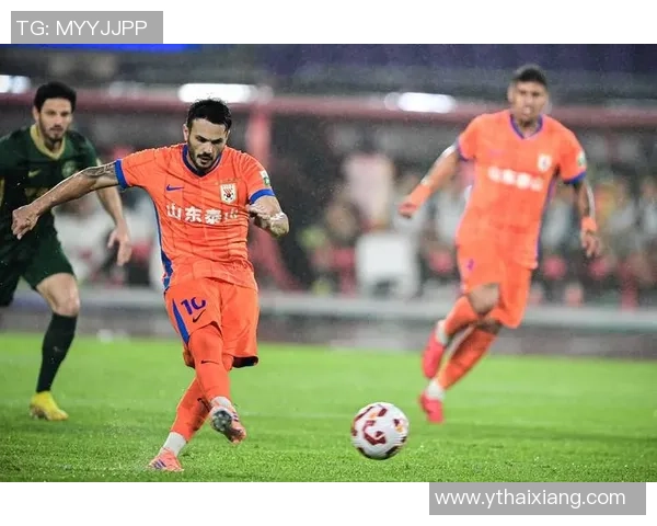 山东足球明星的崛起与发展历程探讨